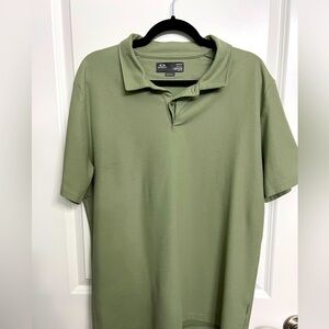 Green OAKLEY Hydrolix Sweat Wicking Golf Polo.